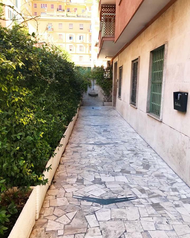 Bed & Breakfast Dea Flora Roma